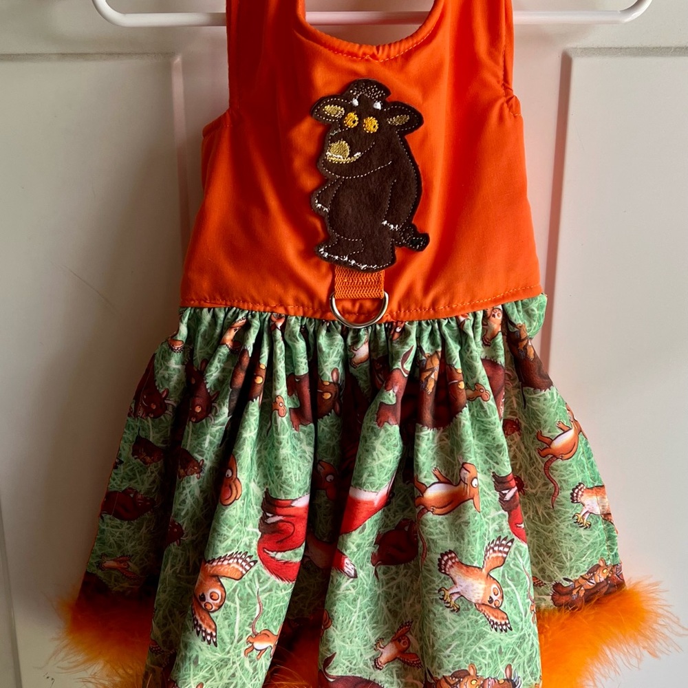 Handmade pageant dress only tried on 16” long 20-22 rib neck 10-14